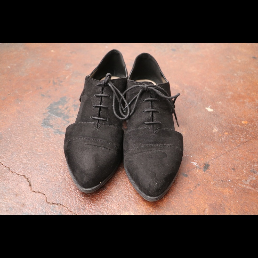 Nine West Cut-out Oxfords